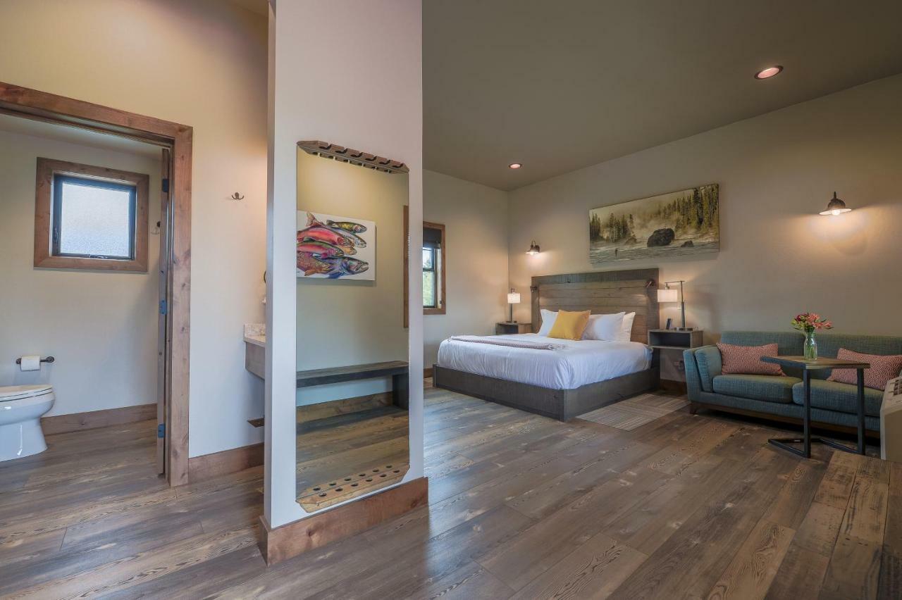 Golden Stone Inn West Yellowstone Extérieur photo