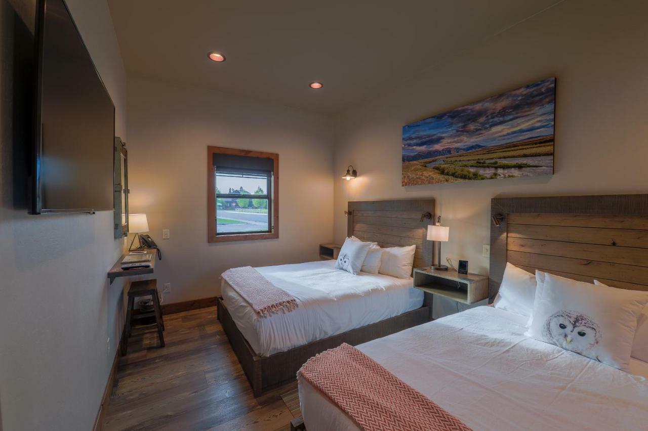 Golden Stone Inn West Yellowstone Extérieur photo